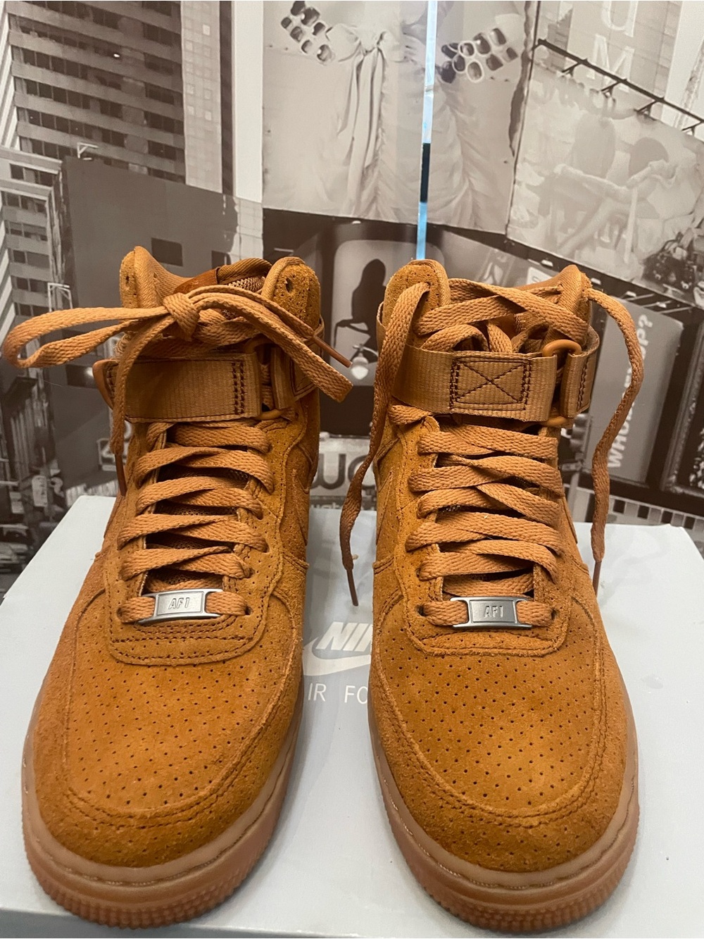Nike Air Force 1 High Flax Wheat Brown Suede Sneakers Women's Size 7.5 - Picture 3 of 15